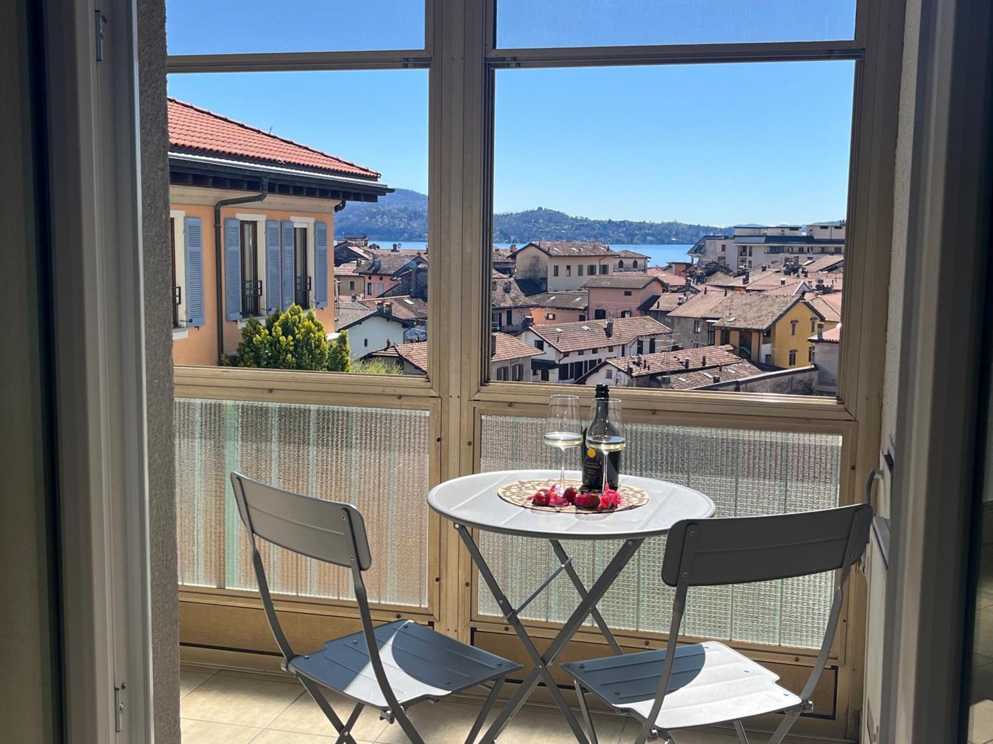Vittore 11 Square Verbania Exteriér fotografie
